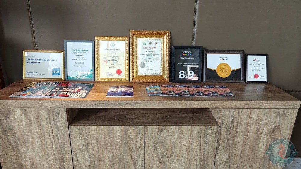 Jinhold Hotel Miri Certificates of Achievement