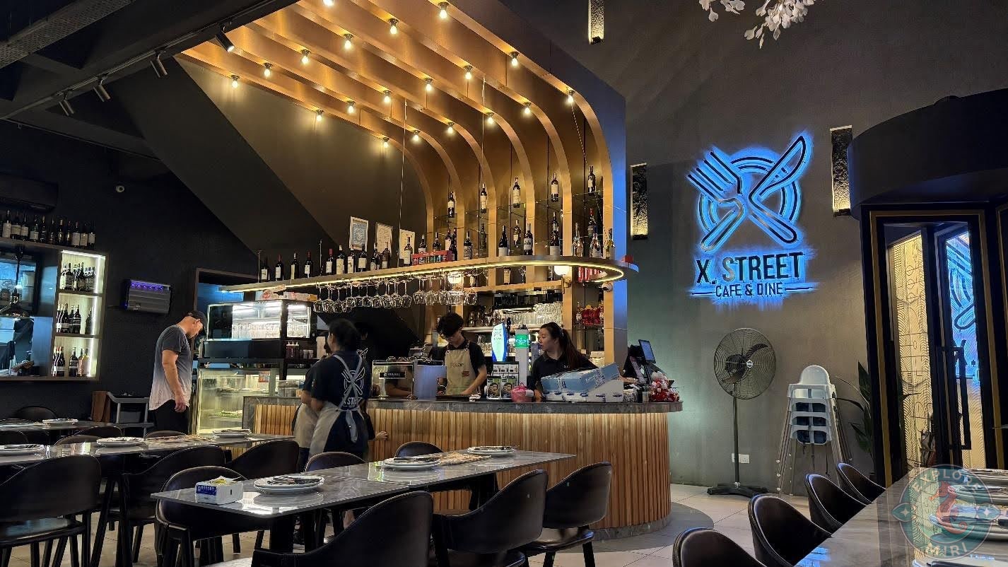 inside X.Street Café & Dine Miri Times Square