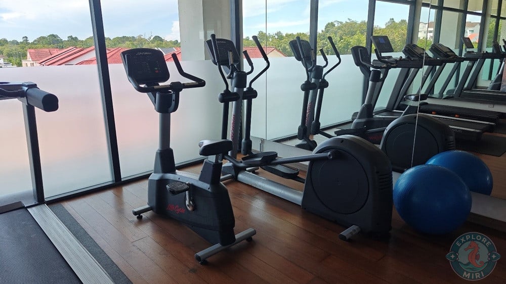 Jinhold Hotel Miri Gym Equipments 20