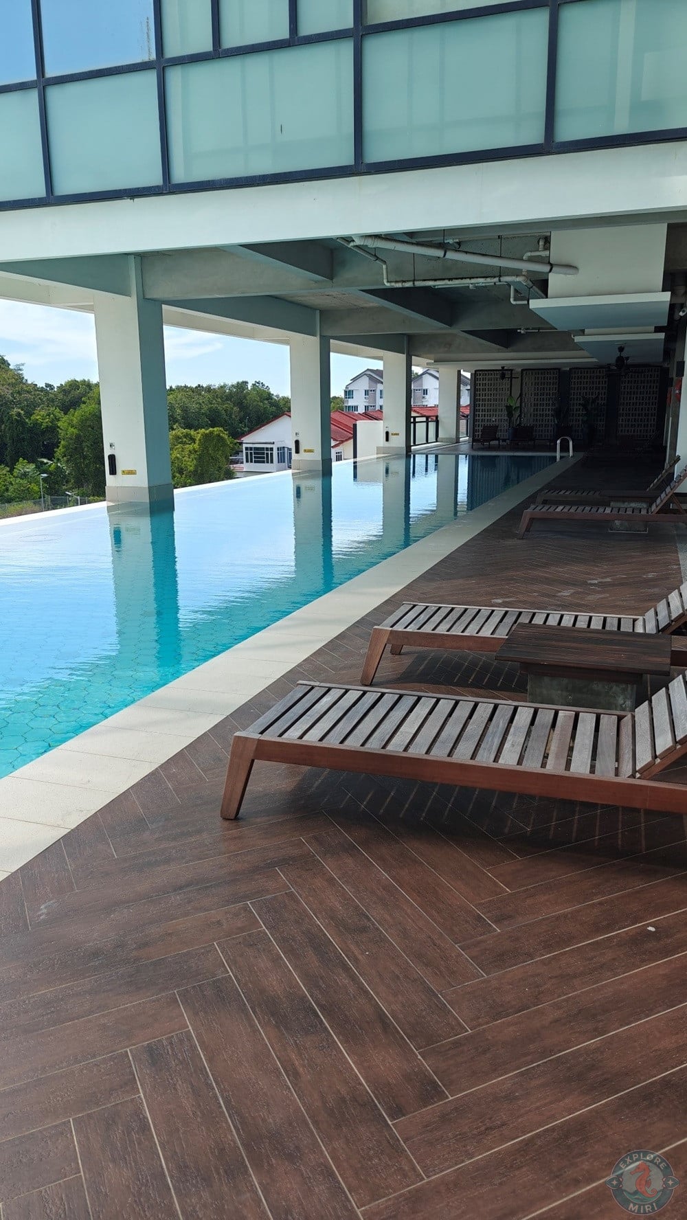 Jinhold Hotel Miri Poolside Area 4