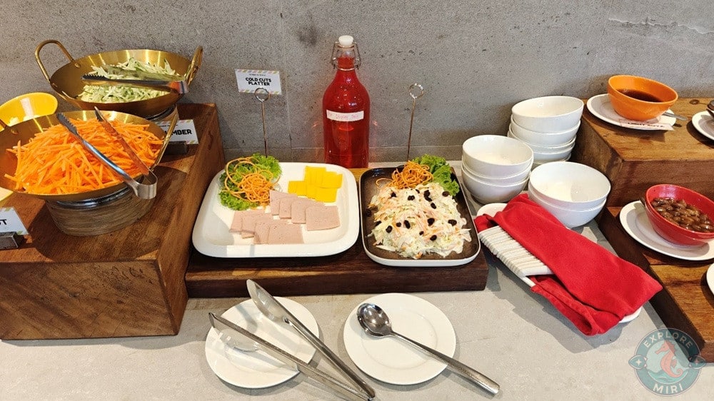 Jinhold Hotel Miri Restaurant Mak Breakfast Buffet Cold Platter 21