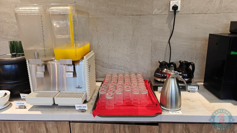 Jinhold Hotel Miri Restaurant Mak Breakfast Buffet Juice 19