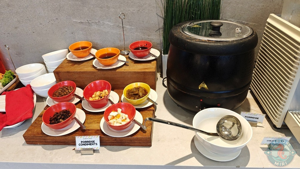 Jinhold Hotel Miri Restaurant Mak Breakfast Buffet Porridge 20