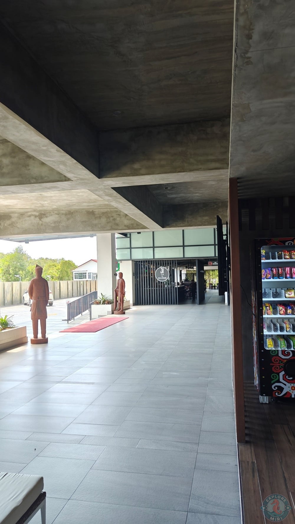 Jinhold Hotel Miri Side Entrance