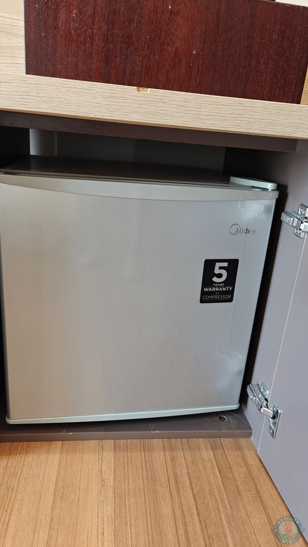 Jinhold Hotel Miri Standard Room Mini Fridge