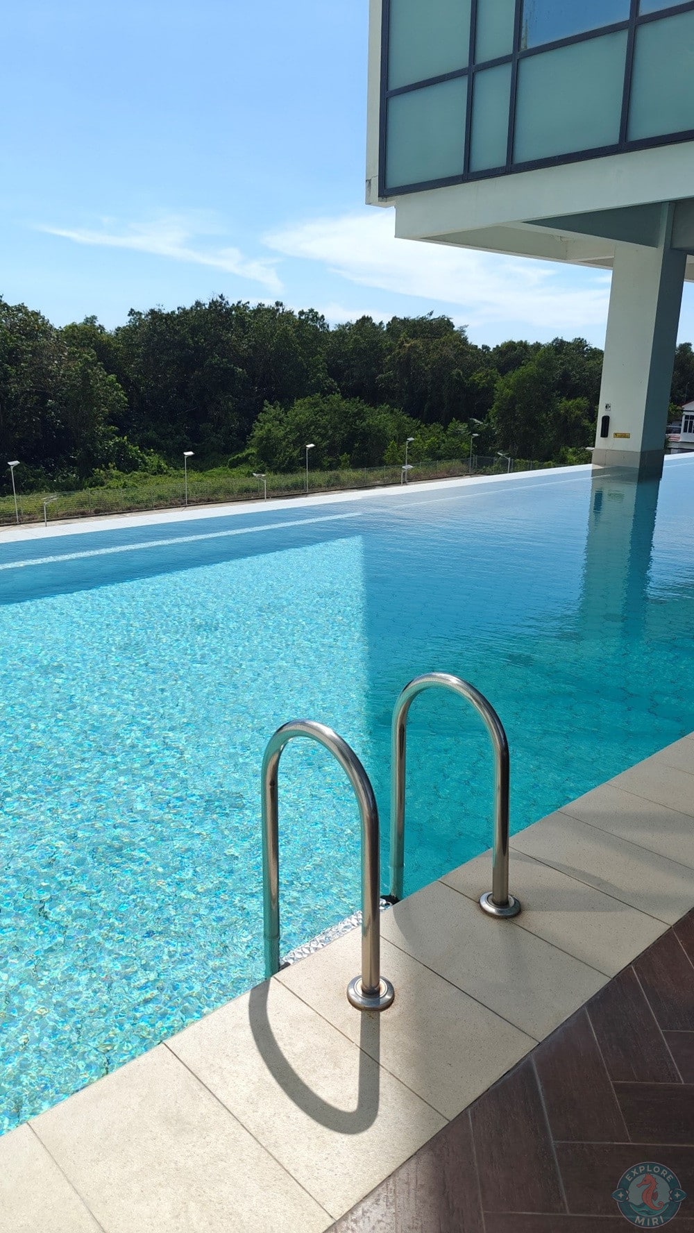 Jinhold Hotel Miri Swimming Pool Handrail 6