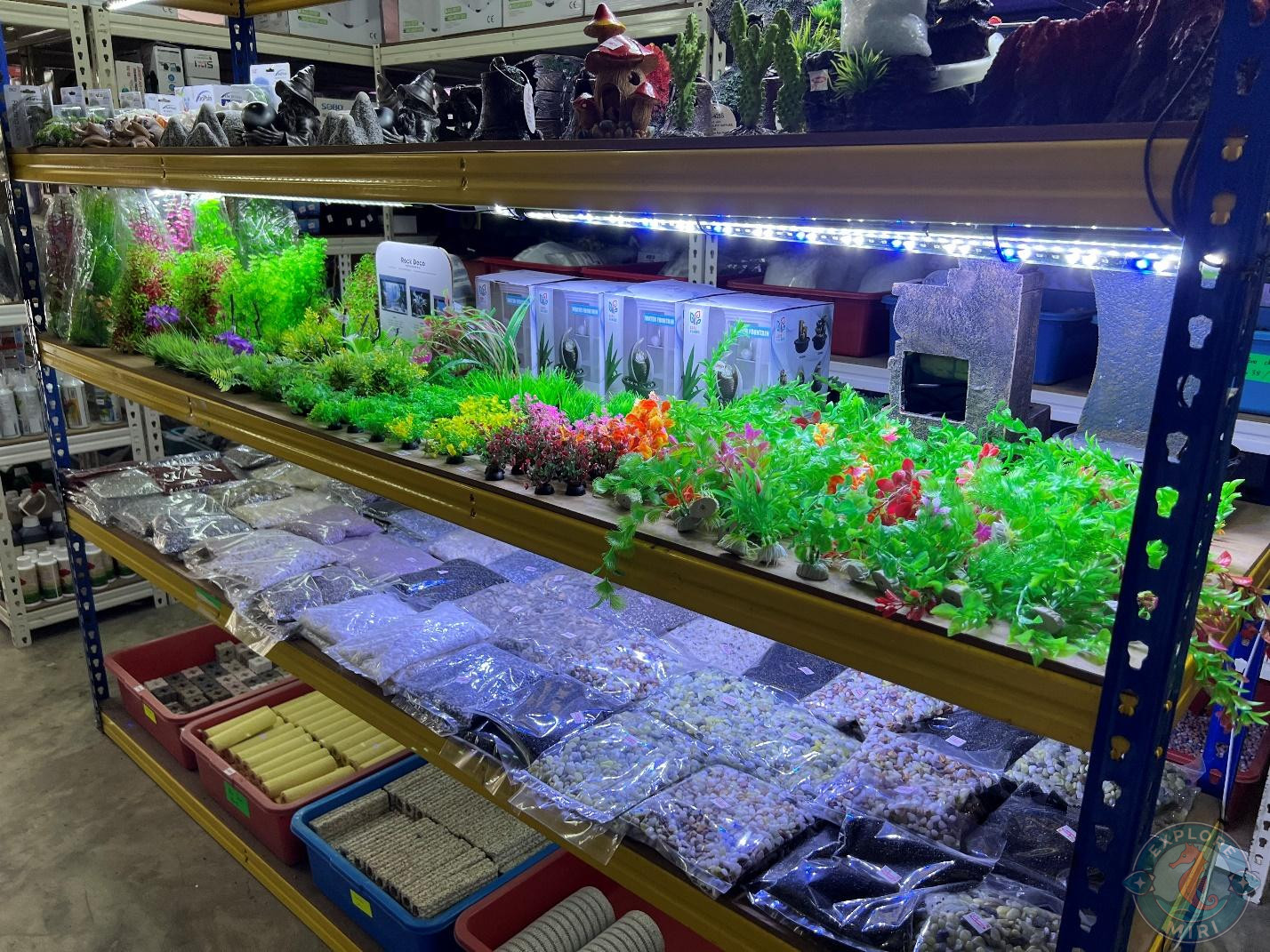 fake plants, stones, pebbles and other ceramic and stone models