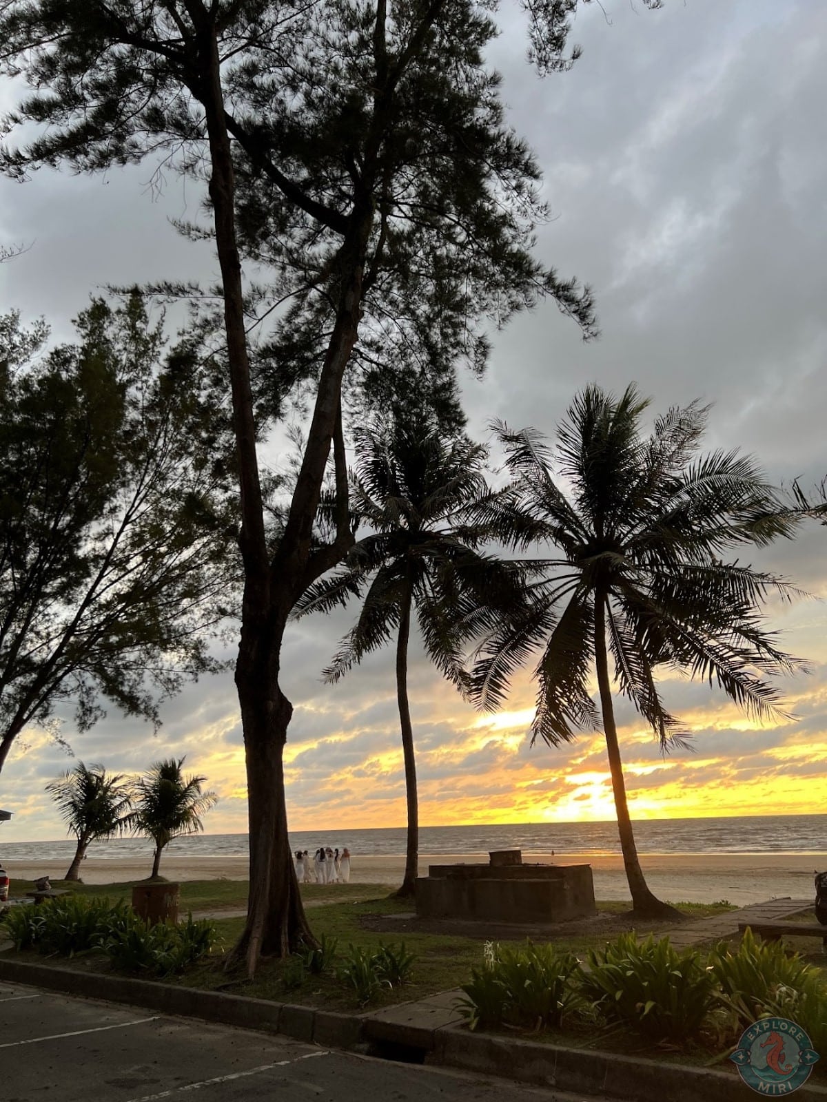 horizon glowed softly around