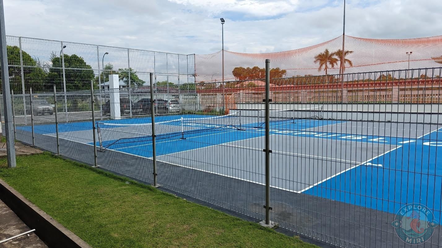 pickleball courts