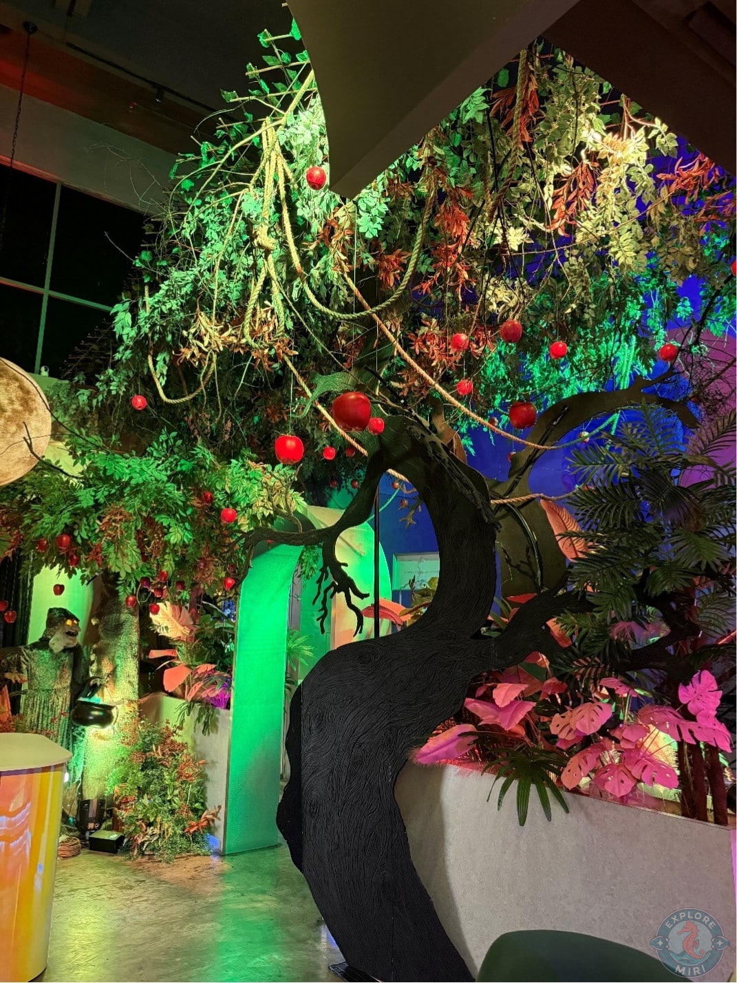 place was so heavy with decorations