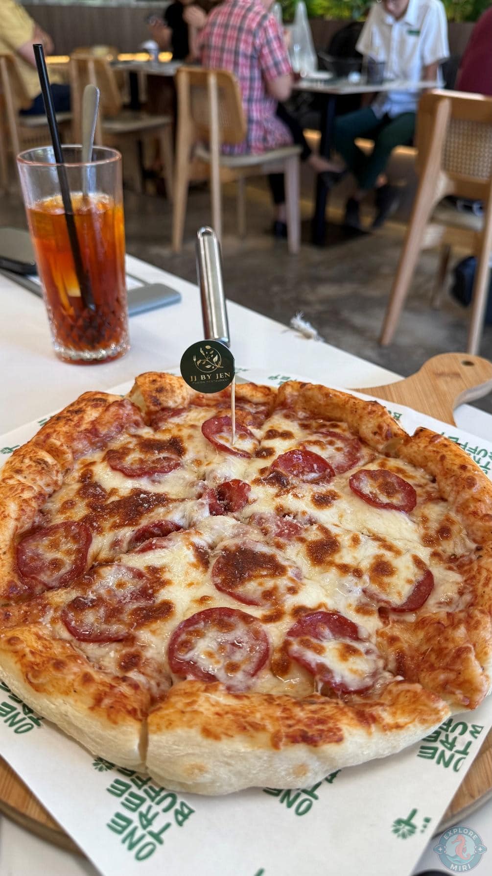 beef pepperoni pizza