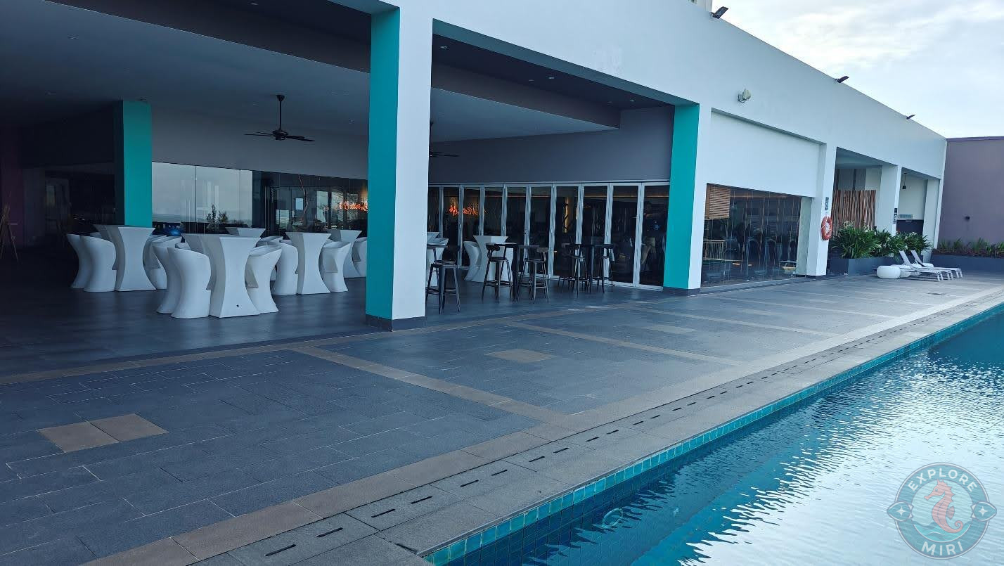 covered seating area