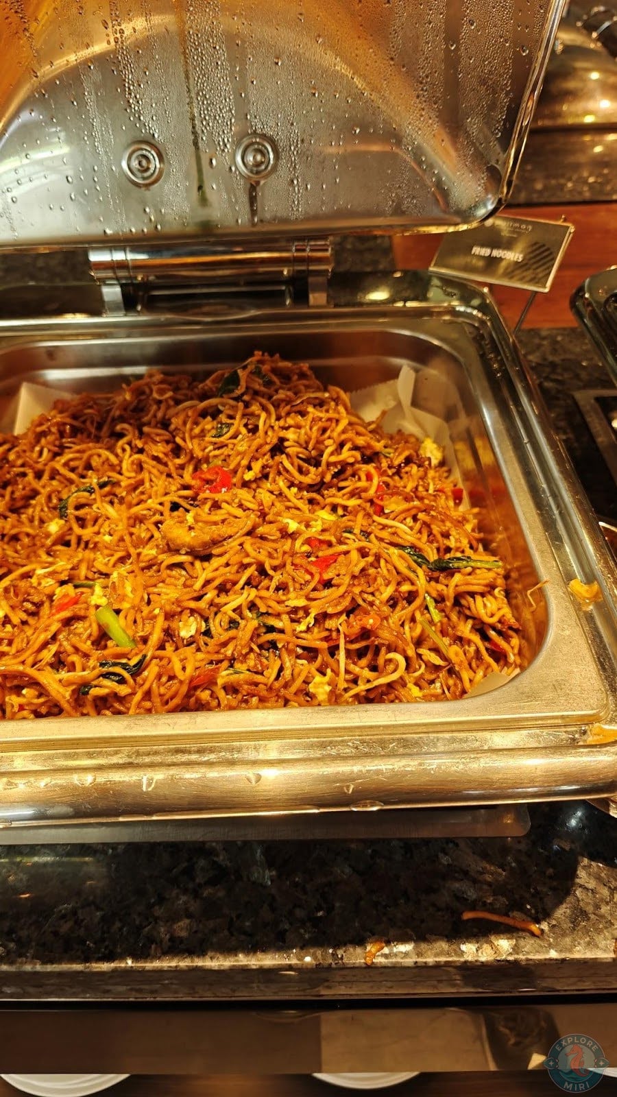 crispy noodles with vegetables