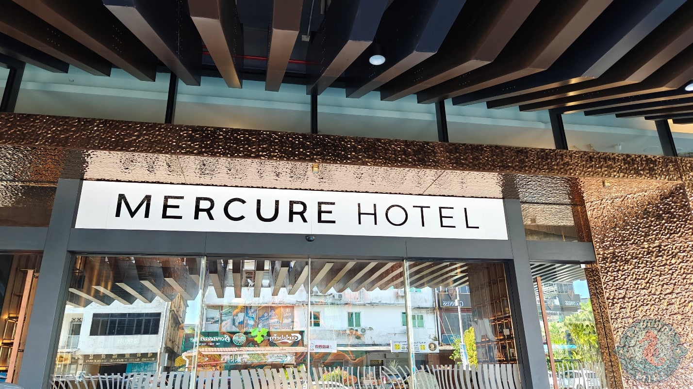 entrance with its large glass doors