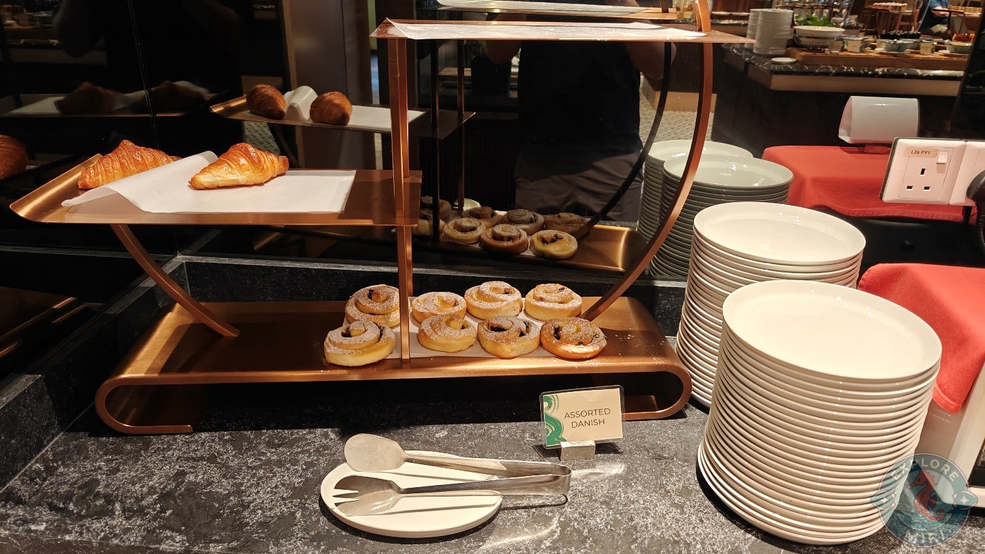 fruit Danishes and croissants