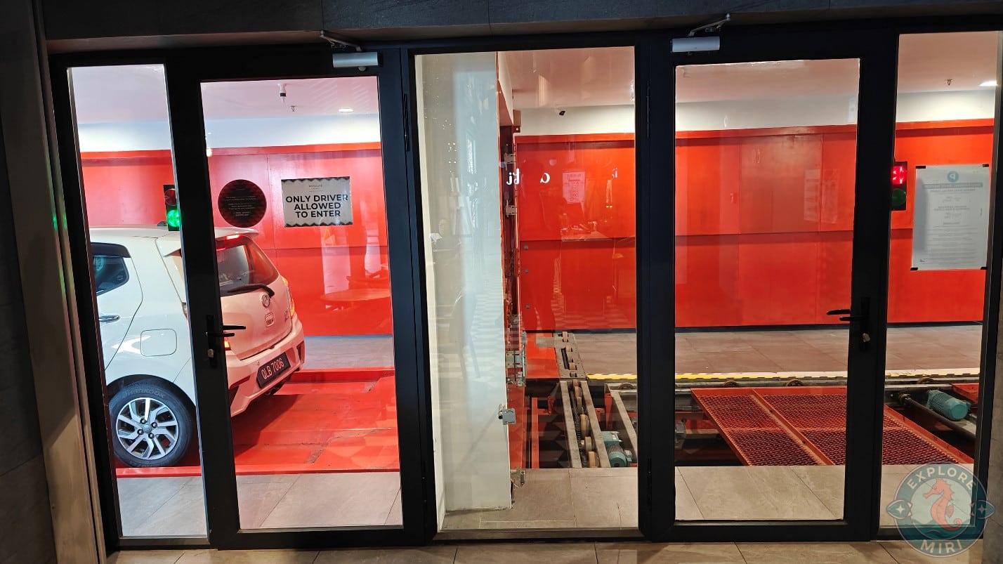 left side is the car ready to drive, while the right side is where you should drive your car to