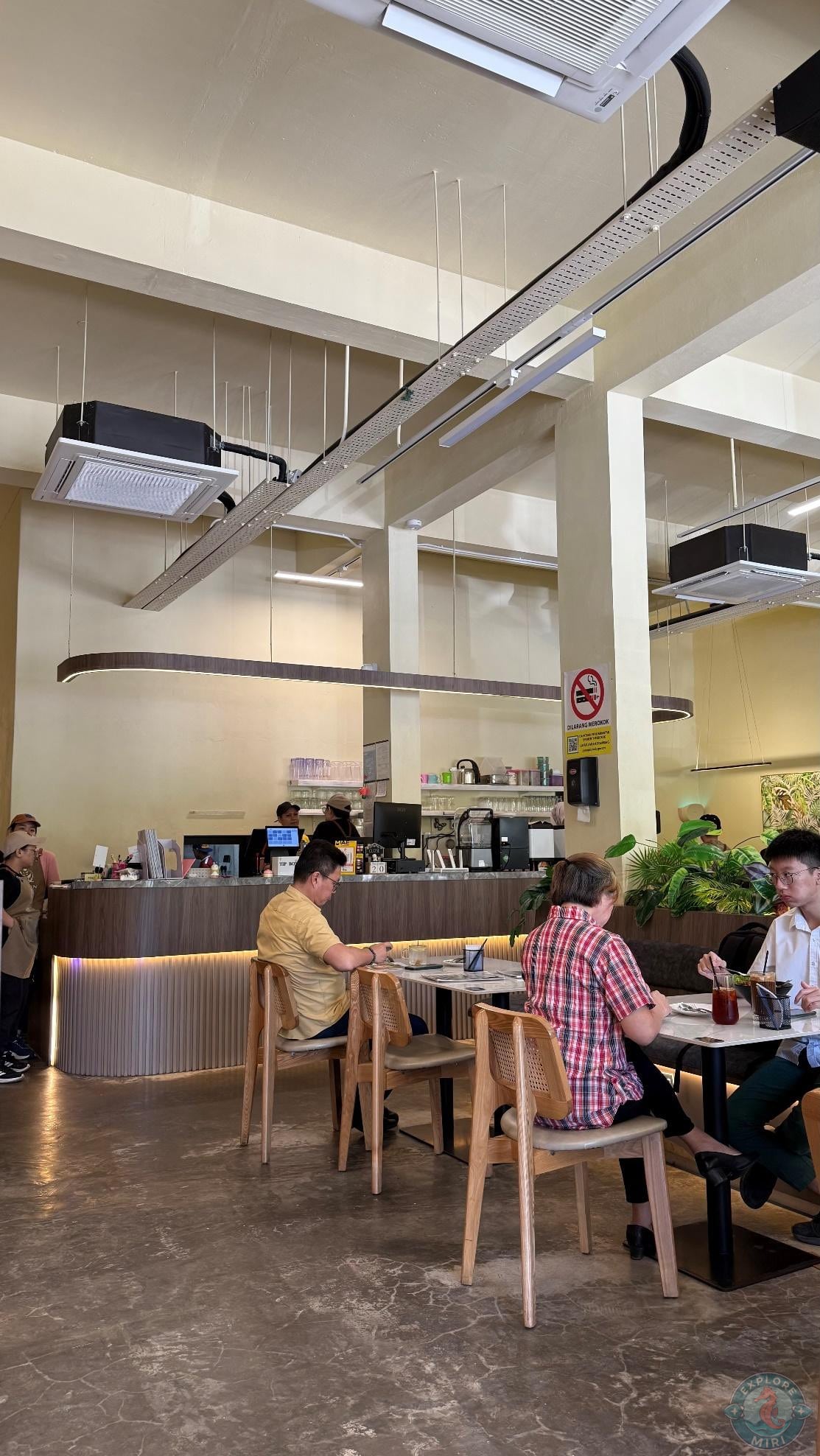 place was brightly lit and had a jolly vibe