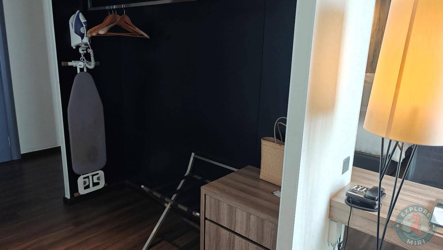 room had a dressing area