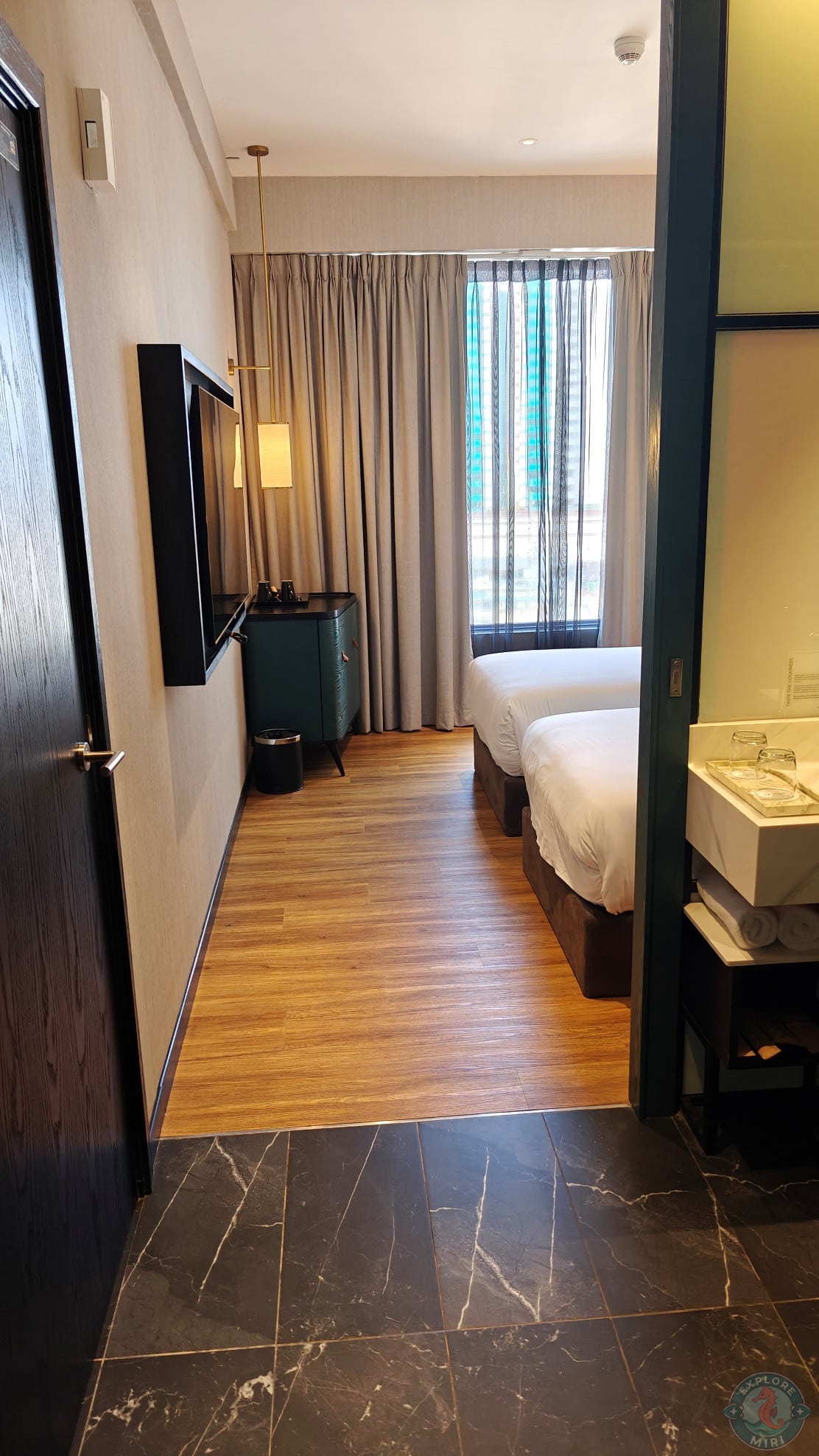 room was pretty spacious