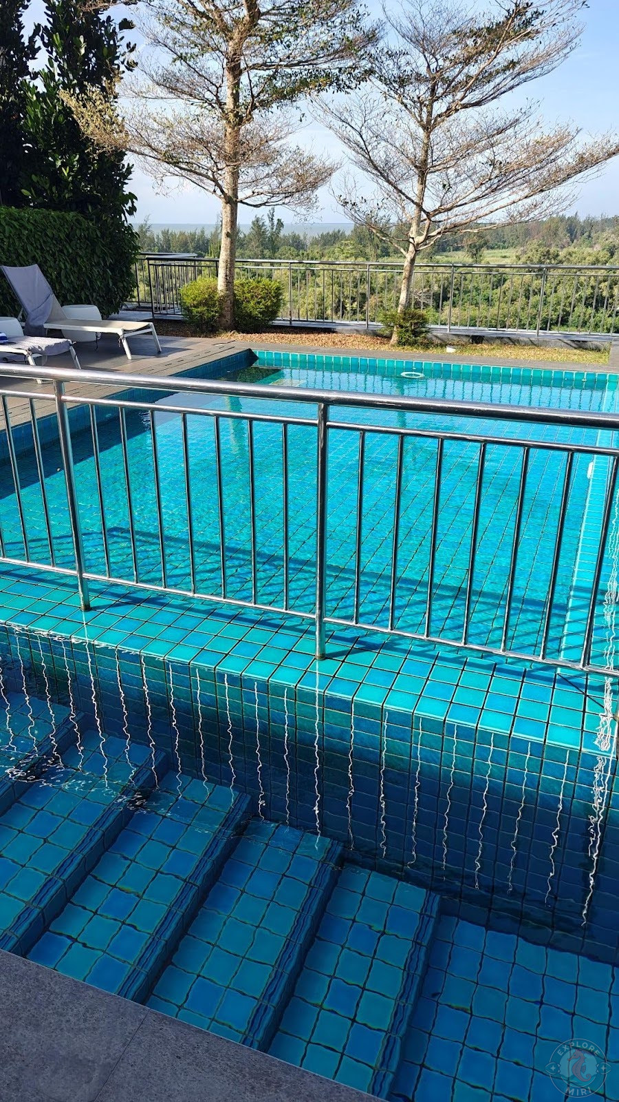 shallow pool with steps