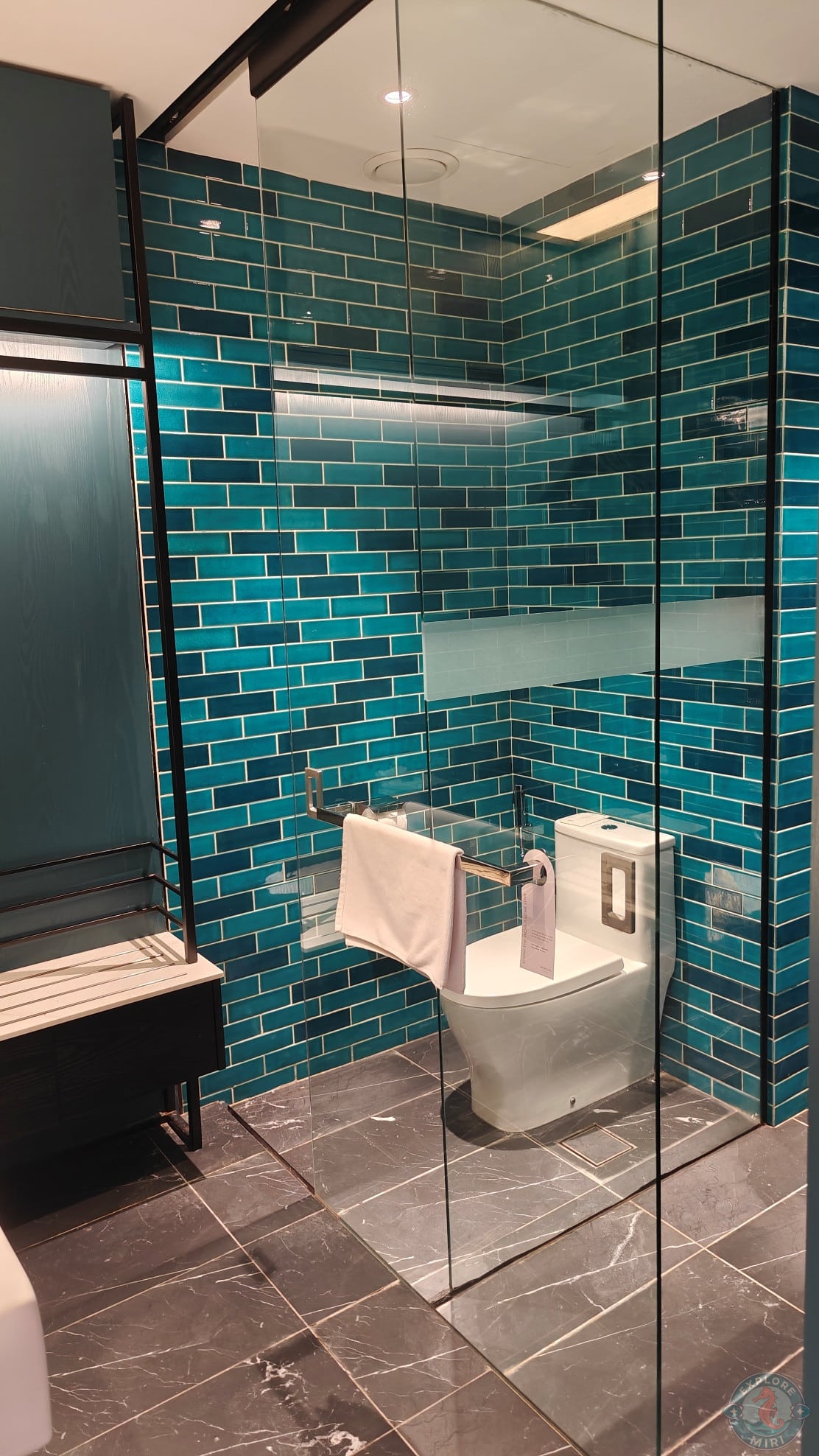 shower cubicle with glass walls