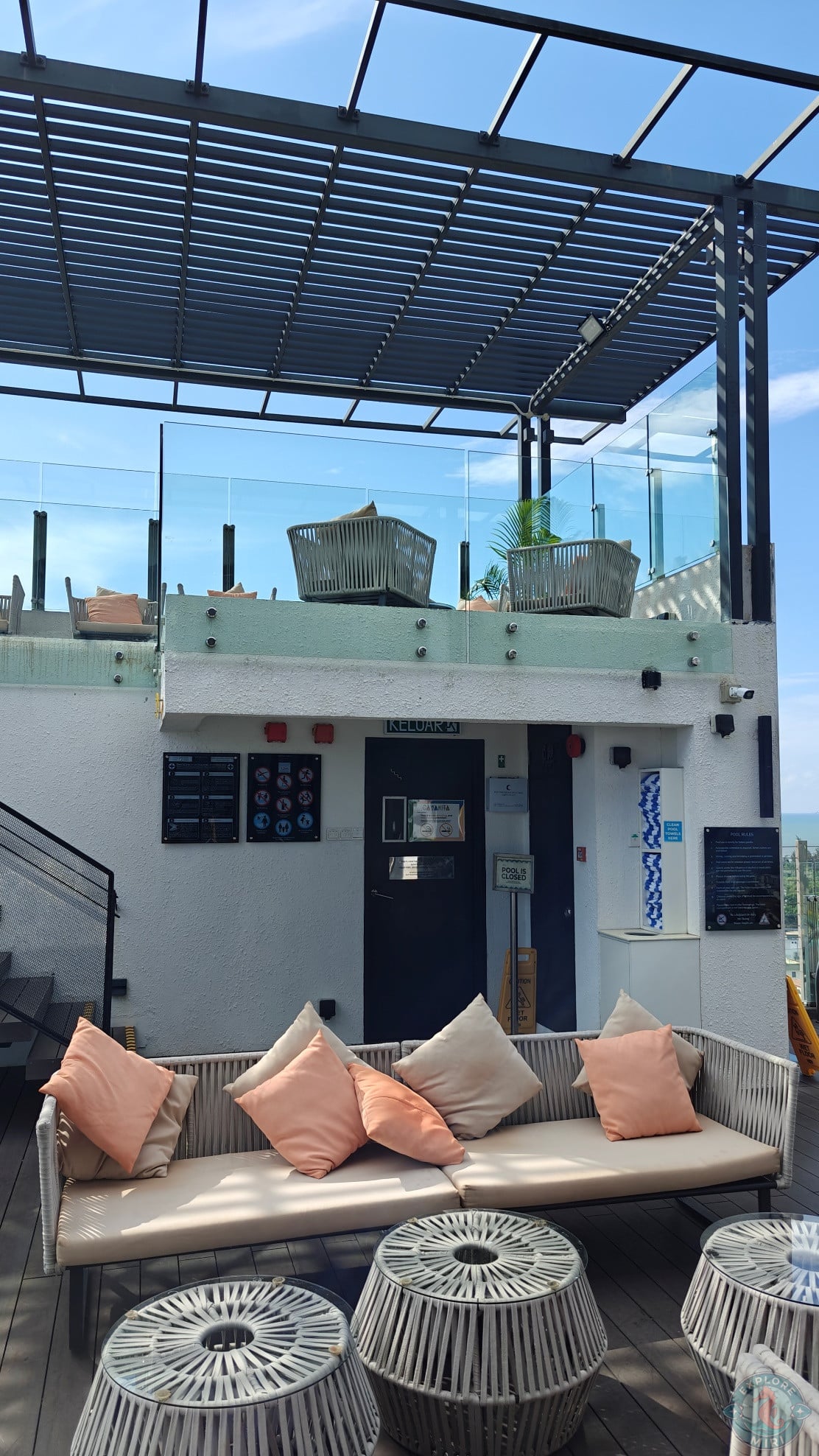 staircase leading up from the lower deck