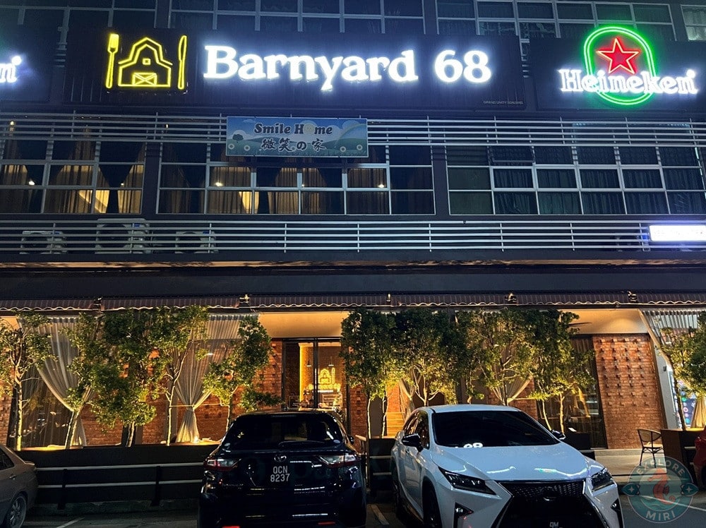 Barnyard 68 Restaurant Bar Shop Front 1