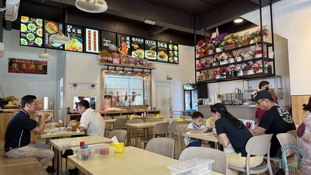 Ang’s Roasted Eatery Marina Parkcity Miri Shop AC Seating 2