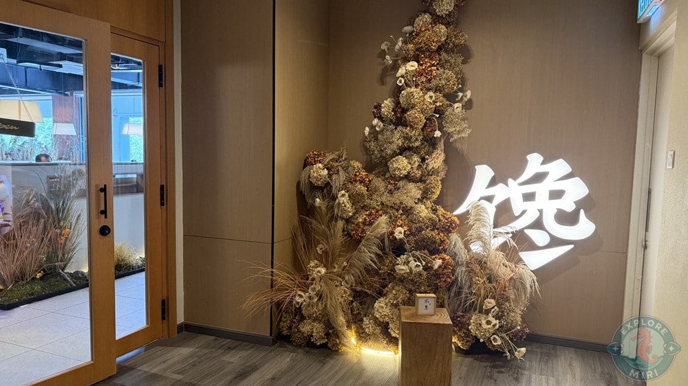 Chan Kou Xian Hotpot Miri Lift Lobby Entrance 6