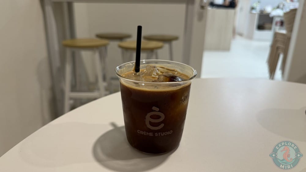 Crème Studio Miri Iced Aerocano 9