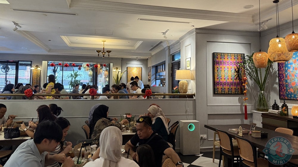 Kebaya Story Miri Indoor Seating 6