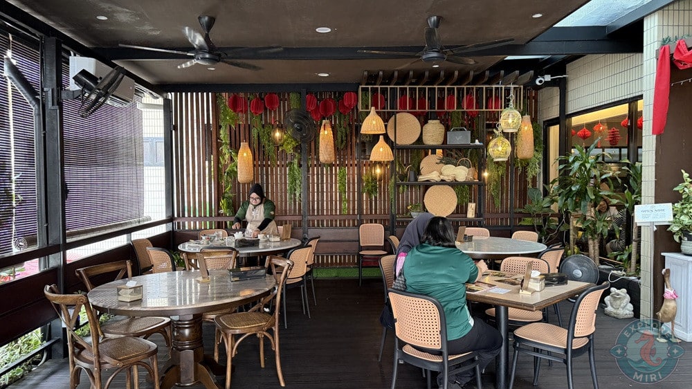 Kebaya Story Miri Outdoor Seating 2
